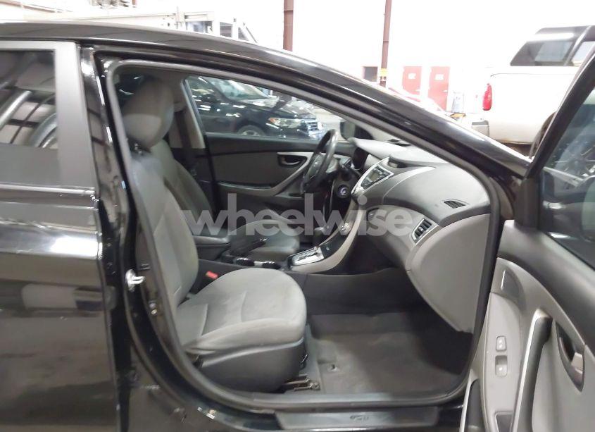 Photo 5 of 2012 Hyundai Elantra GLS (VIN 5NPDH4AE8CH070896)