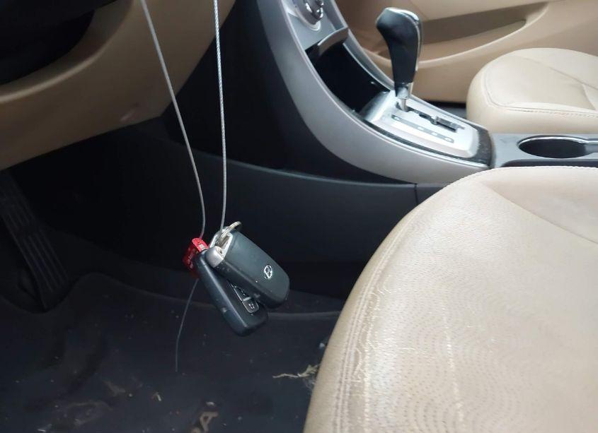 Photo 9 of 2012 Hyundai Elantra LIMITED (VIN 5NPDH4AE8CH113374)