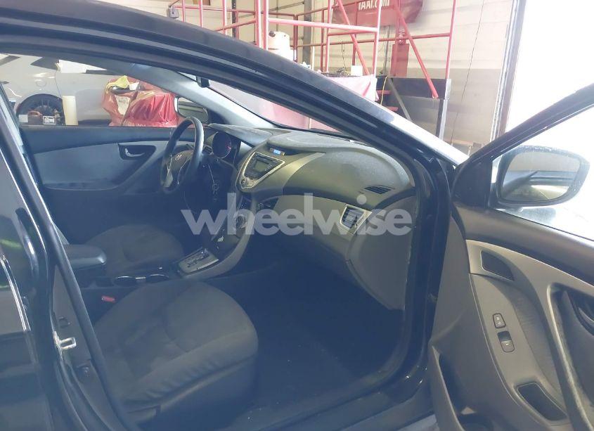 Photo 5 of 2012 Hyundai Elantra GLS (VIN 5NPDH4AE8CH139831)