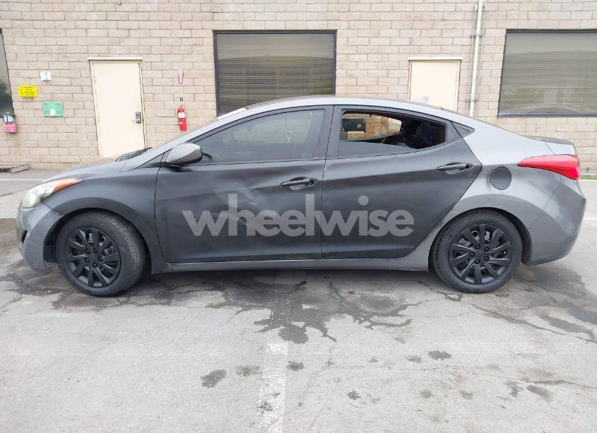 Photo 13 of 2012 Hyundai Elantra GLS (VIN 5NPDH4AE8CH140431)