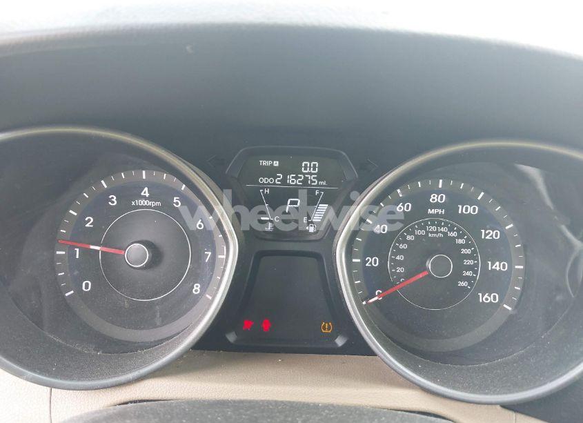 Photo 7 of 2012 Hyundai Elantra GLS (VIN 5NPDH4AE8CH148965)