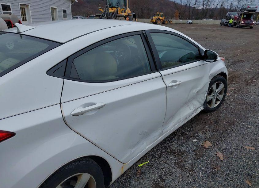 Photo 13 of 2013 Hyundai Elantra GLS (VIN 5NPDH4AE8DH157344)