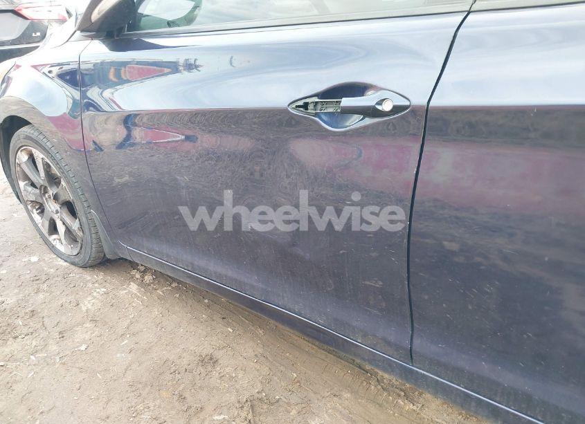 Photo 12 of 2013 Hyundai Elantra LIMITED (VIN 5NPDH4AE8DH172118)