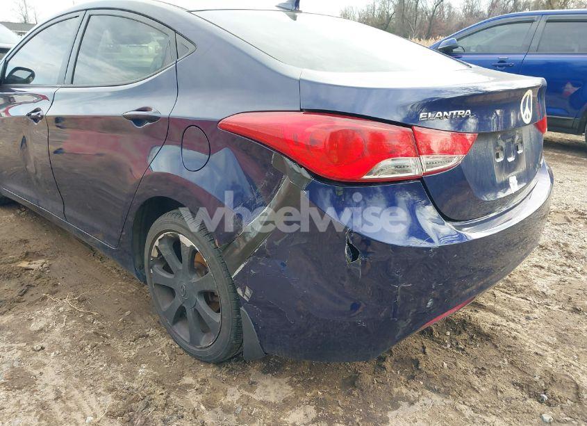Photo 17 of 2013 Hyundai Elantra LIMITED (VIN 5NPDH4AE8DH172118)