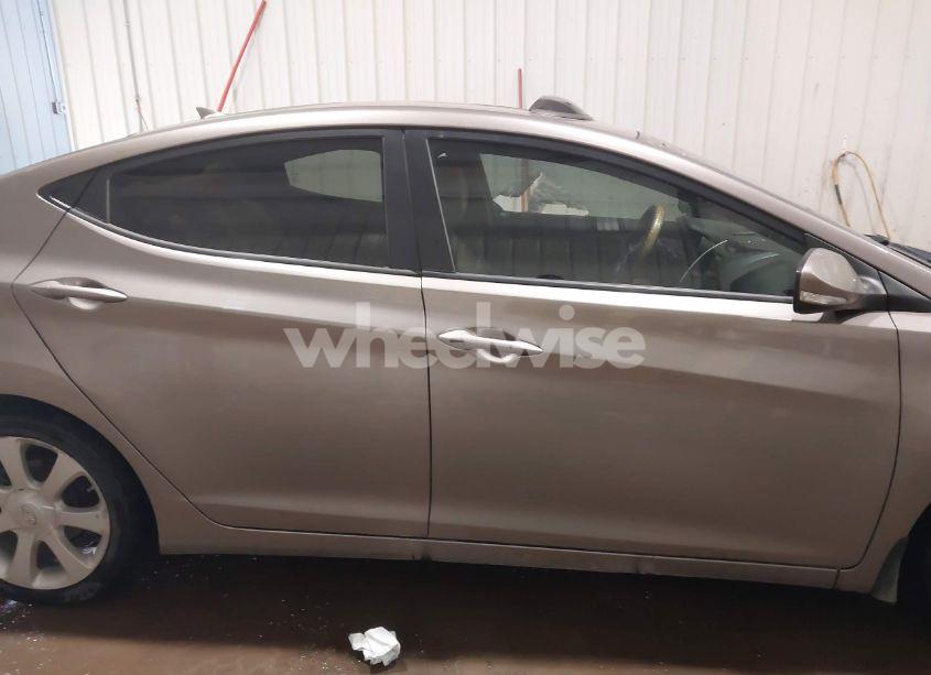 Photo 13 of 2013 Hyundai Elantra LIMITED (VIN 5NPDH4AE8DH191283)