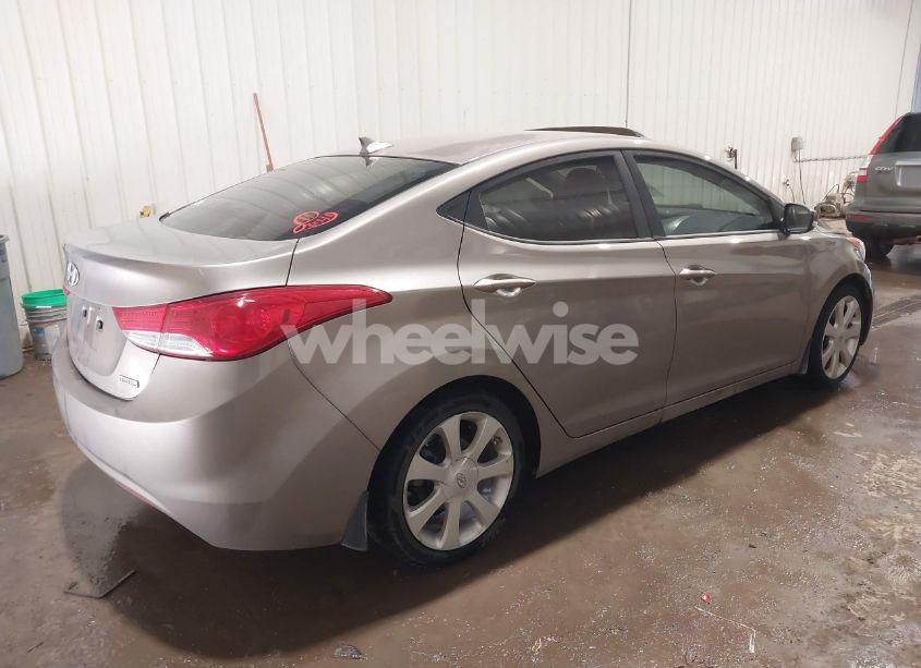 Photo 4 of 2013 Hyundai Elantra LIMITED (VIN 5NPDH4AE8DH191283)