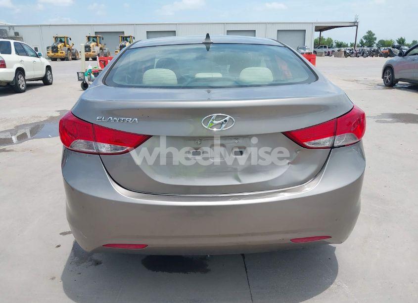 Photo 16 of 2013 Hyundai Elantra GLS (VIN 5NPDH4AE8DH213458)