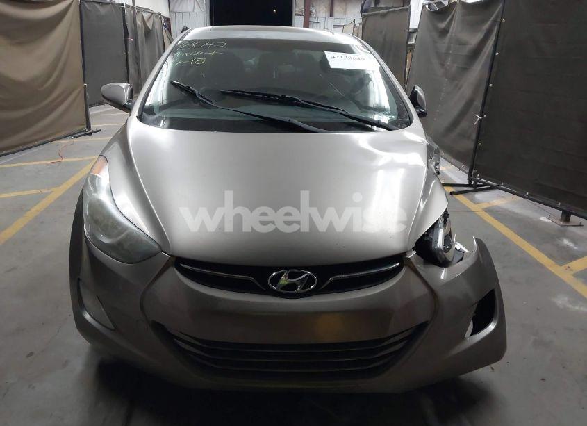 Photo 11 of 2013 Hyundai Elantra LIMITED (VIN 5NPDH4AE8DH252261)