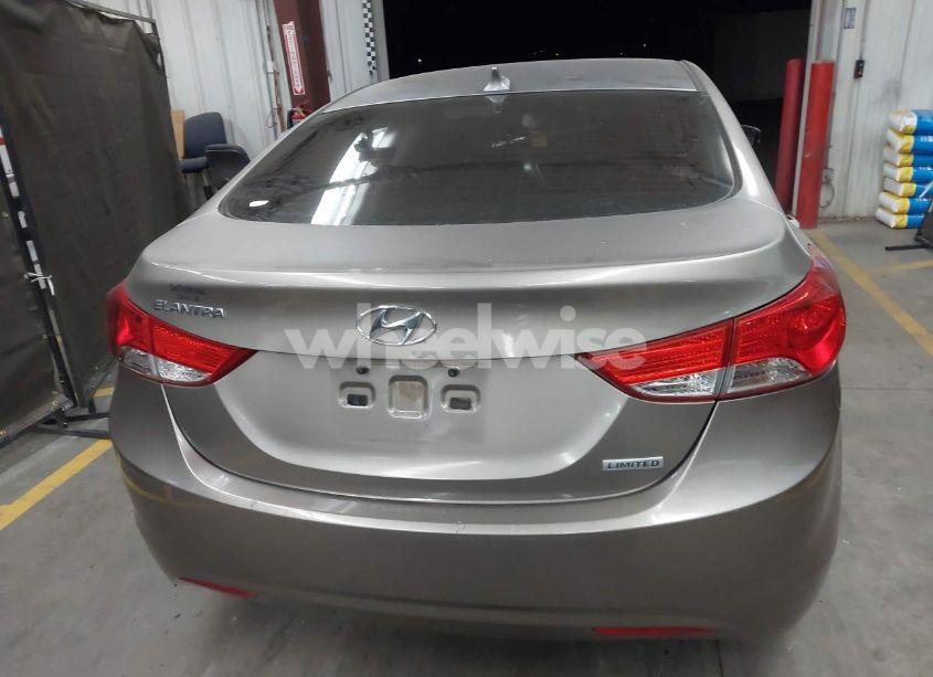 Photo 15 of 2013 Hyundai Elantra LIMITED (VIN 5NPDH4AE8DH252261)