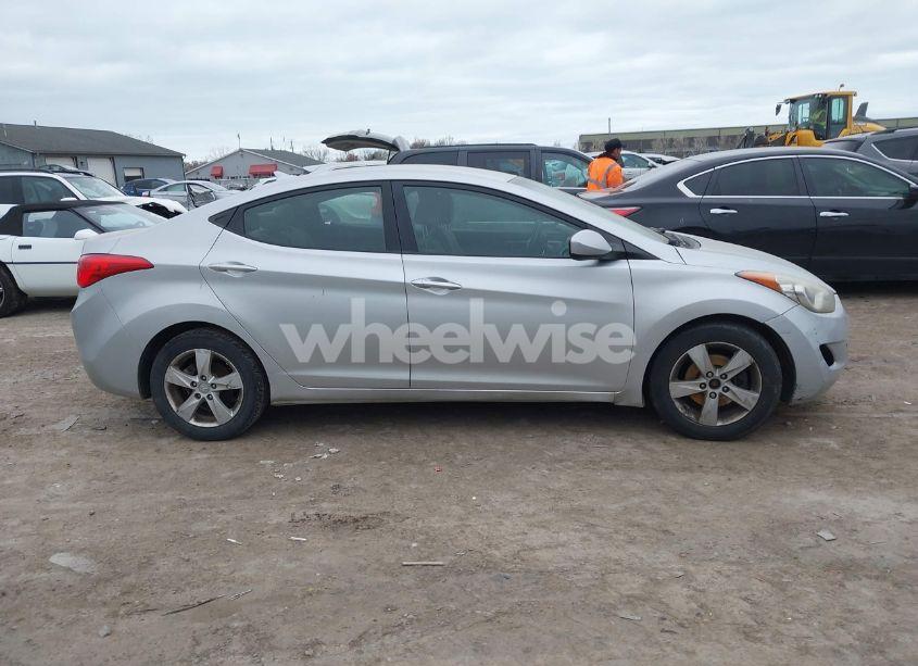 Photo 13 of 2013 Hyundai Elantra GLS (VIN 5NPDH4AE8DH274678)