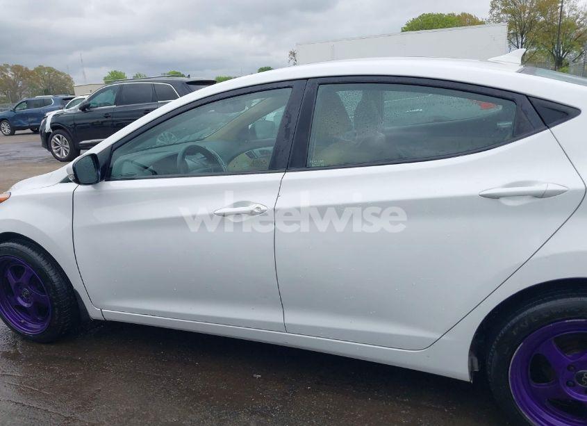 Photo 14 of 2013 Hyundai Elantra LIMITED (VIN 5NPDH4AE8DH291934)