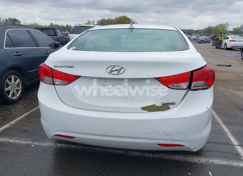 Photo 16 of 2013 Hyundai Elantra LIMITED (VIN 5NPDH4AE8DH291934)
