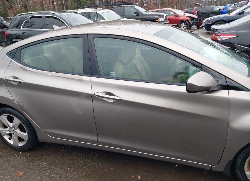 Photo 13 of 2013 Hyundai Elantra GLS (VIN 5NPDH4AE8DH307047)