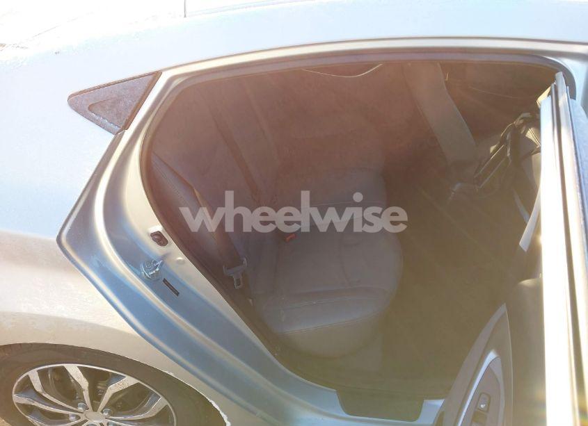 Photo 8 of 2013 Hyundai Elantra LIMITED (VIN 5NPDH4AE8DH307226)