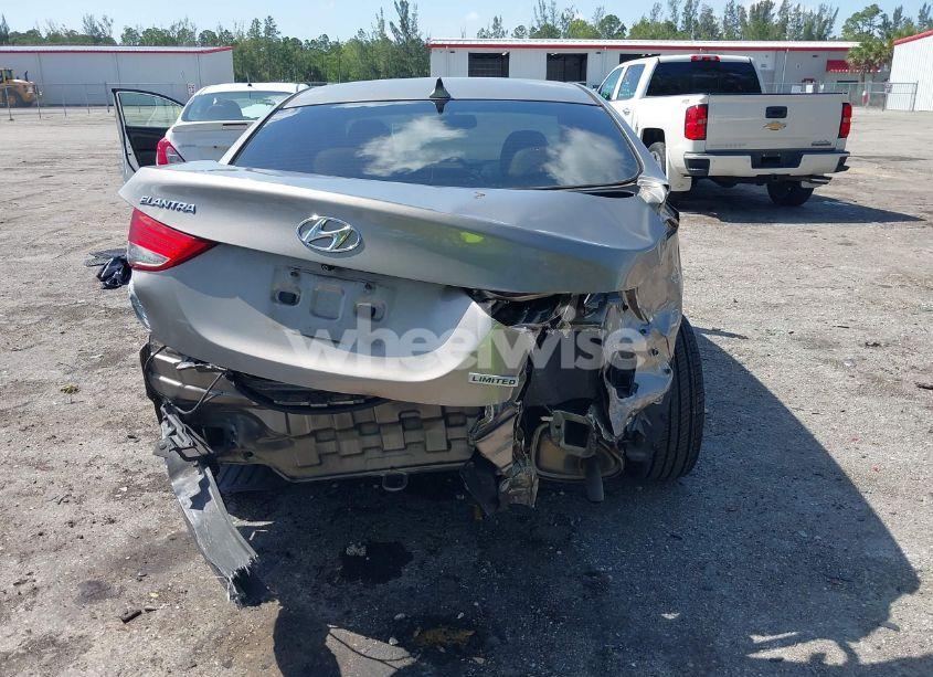 Photo 16 of 2013 Hyundai Elantra LIMITED (VIN 5NPDH4AE8DH322633)
