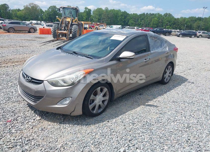 Photo 2 of 2013 Hyundai Elantra LIMITED (VIN 5NPDH4AE8DH323703)