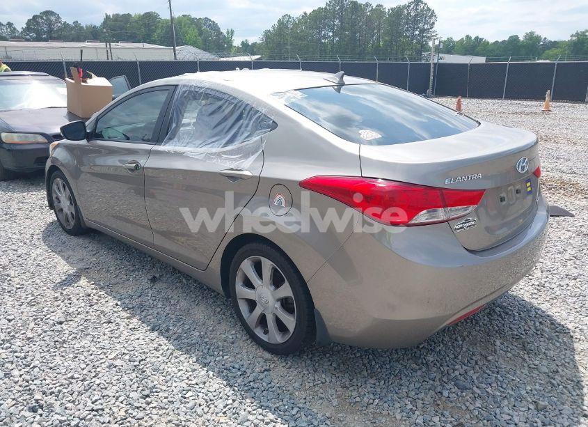 Photo 3 of 2013 Hyundai Elantra LIMITED (VIN 5NPDH4AE8DH323703)