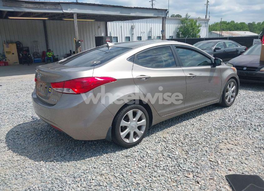 Photo 4 of 2013 Hyundai Elantra LIMITED (VIN 5NPDH4AE8DH323703)