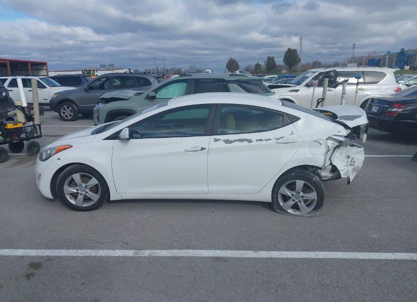 Photo 13 of 2013 Hyundai Elantra GLS (VIN 5NPDH4AE8DH349475)