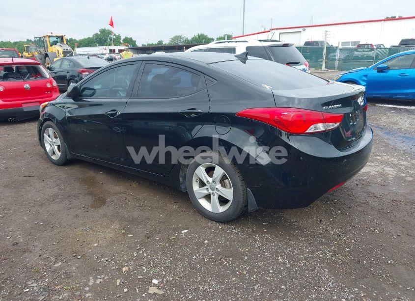 Photo 3 of 2013 Hyundai Elantra GLS (VIN 5NPDH4AE8DH375171)