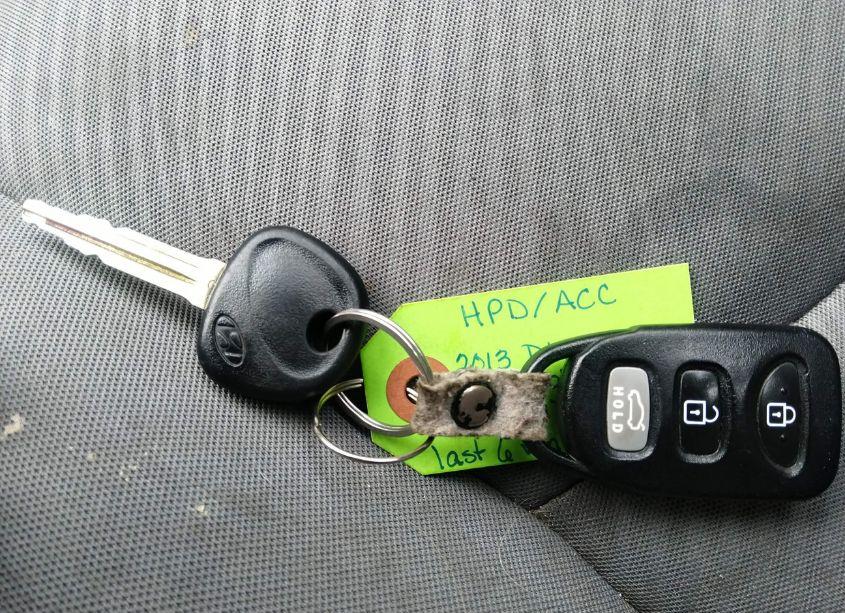 Photo 11 of 2013 Hyundai Elantra GLS (VIN 5NPDH4AE8DH380189)