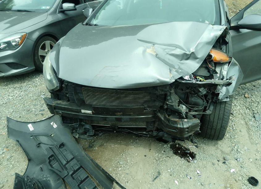 Photo 14 of 2013 Hyundai Elantra GLS (VIN 5NPDH4AE8DH380189)