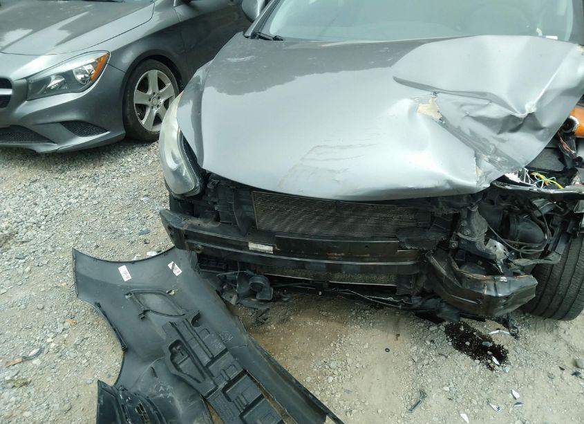 Photo 16 of 2013 Hyundai Elantra GLS (VIN 5NPDH4AE8DH380189)