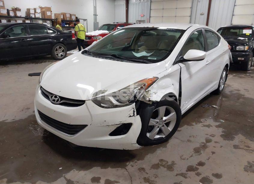Photo 2 of 2013 Hyundai Elantra GLS (VIN 5NPDH4AE8DH380502)