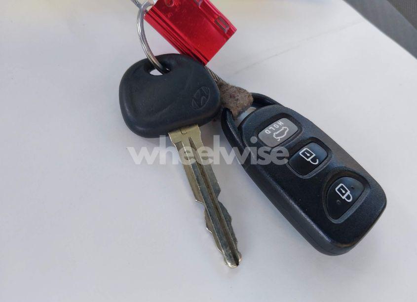 Photo 11 of 2013 Hyundai Elantra GLS (VIN 5NPDH4AE8DH383870)