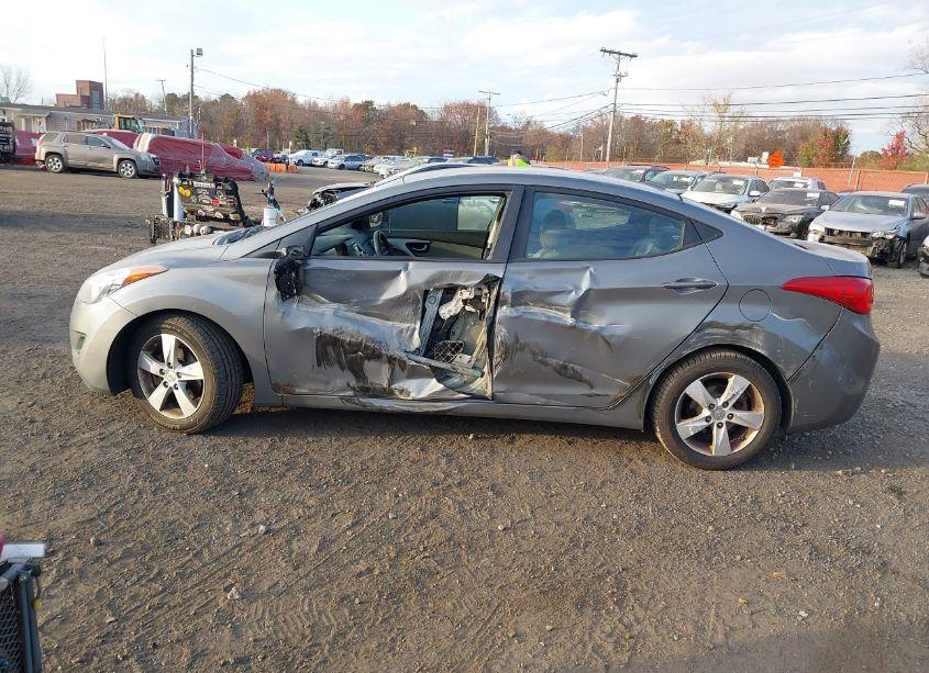 Photo 14 of 2013 Hyundai Elantra GLS (VIN 5NPDH4AE8DH391077)