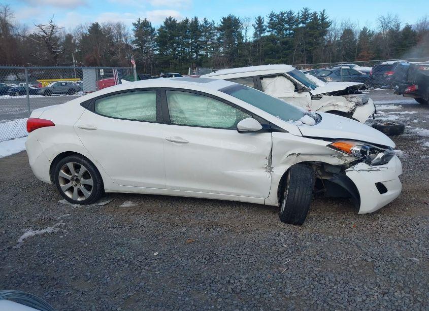 Photo 13 of 2013 Hyundai Elantra LIMITED (VIN 5NPDH4AE8DH392259)