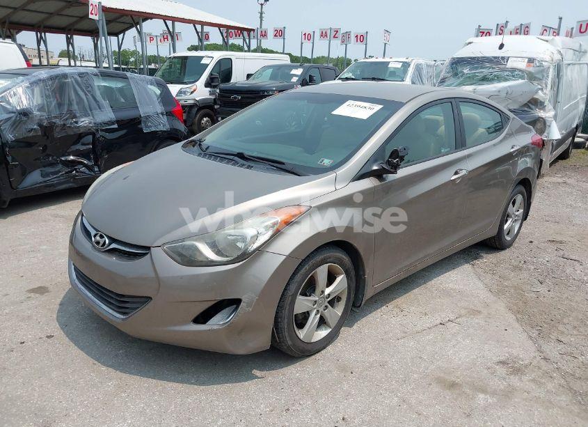 Photo 2 of 2013 Hyundai Elantra GLS (VIN 5NPDH4AE8DH423879)