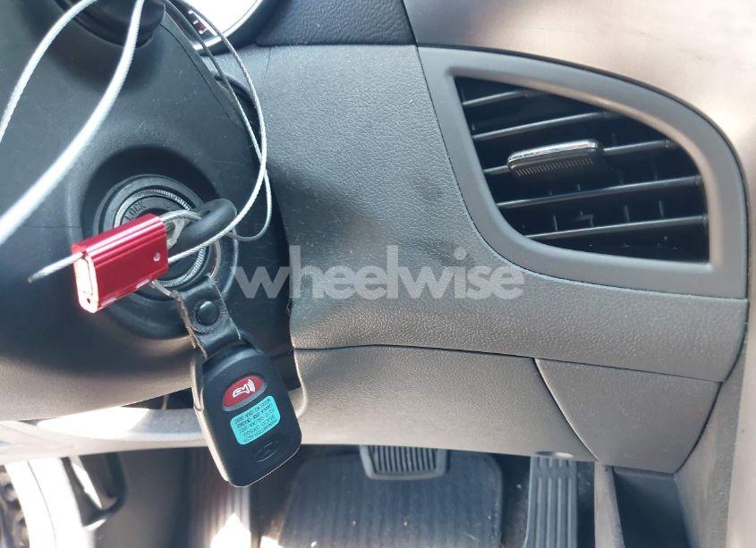 Photo 11 of 2013 Hyundai Elantra GLS (VIN 5NPDH4AE8DH436406)