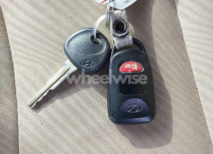 Photo 11 of 2013 Hyundai Elantra GLS (VIN 5NPDH4AE8DH448863)