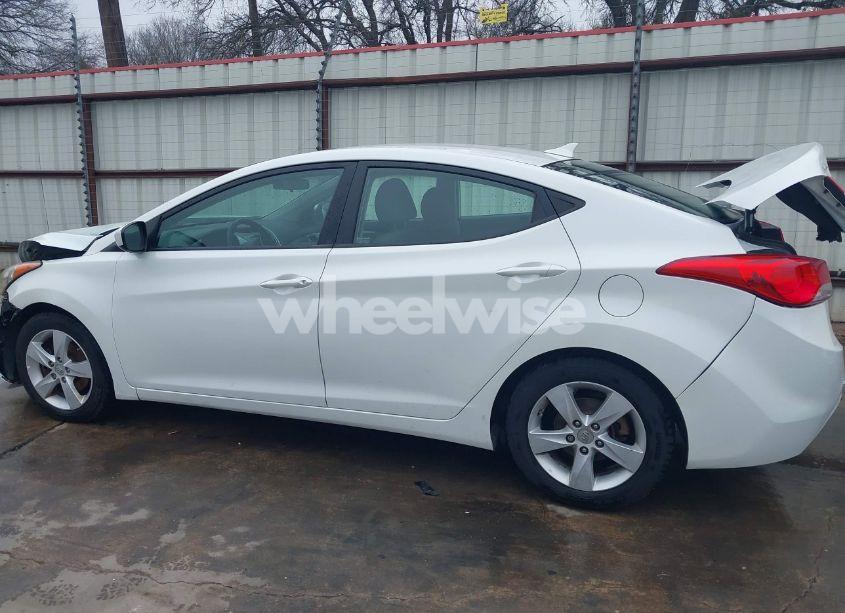 Photo 15 of 2013 Hyundai Elantra GLS (VIN 5NPDH4AE8DH449107)