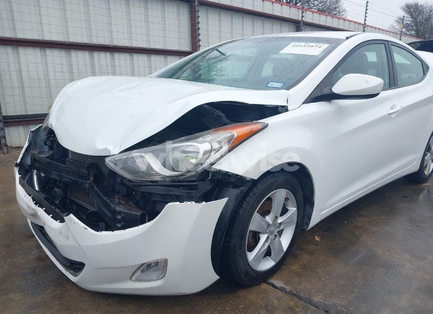 Photo 18 of 2013 Hyundai Elantra GLS (VIN 5NPDH4AE8DH449107)