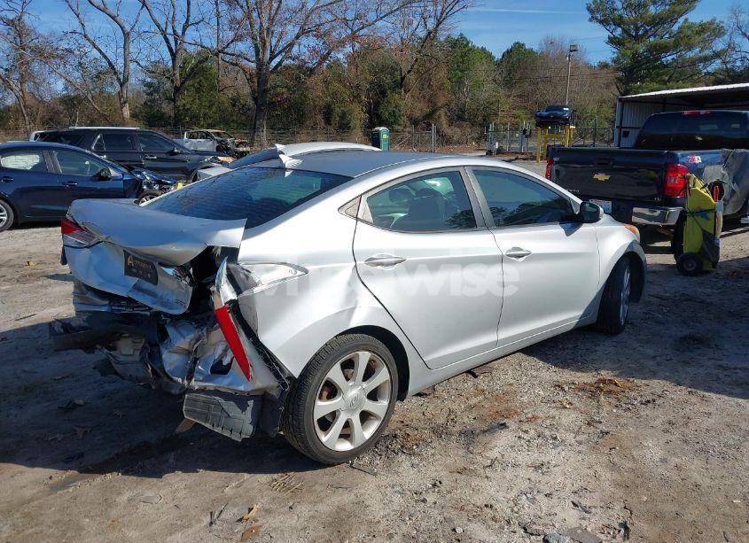 Photo 4 of 2013 Hyundai Elantra LIMITED (VIN 5NPDH4AE8DH451942)