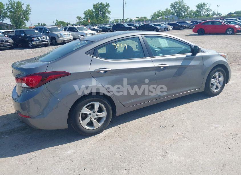 Photo 4 of 2014 Hyundai Elantra SE (VIN 5NPDH4AE8EH468435)