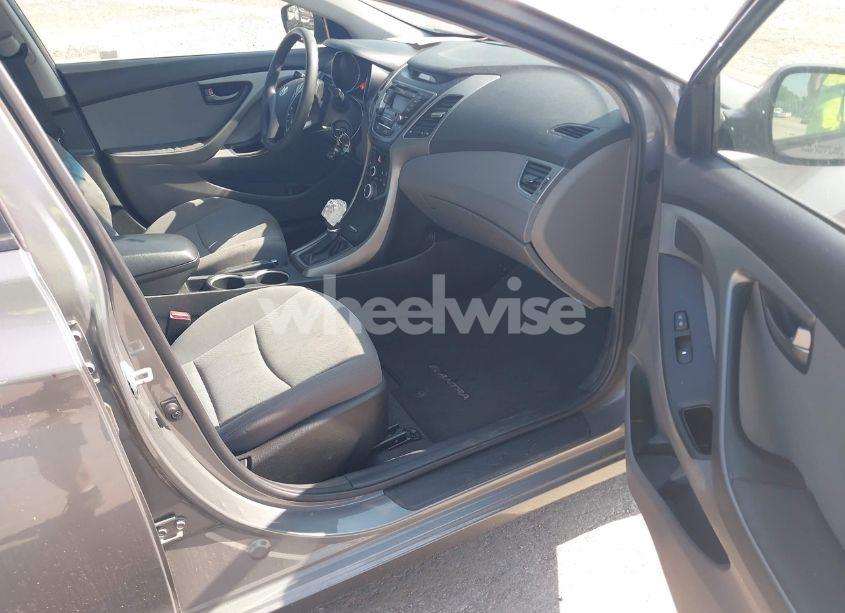 Photo 5 of 2014 Hyundai Elantra SE (VIN 5NPDH4AE8EH468435)