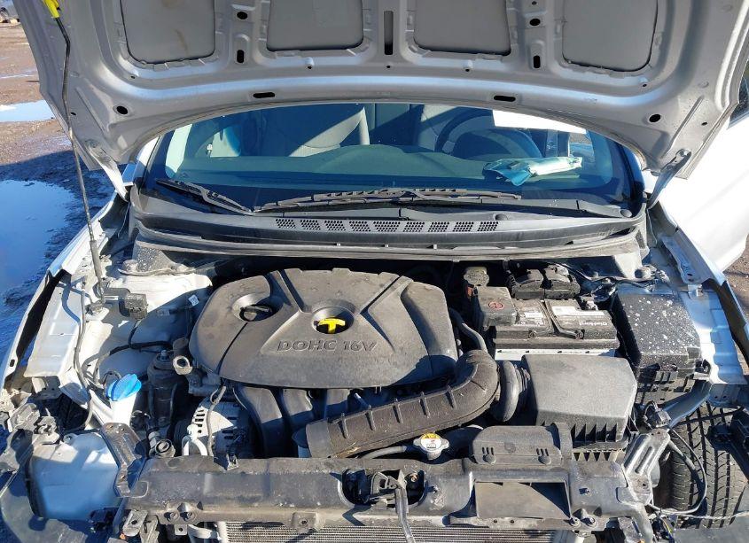 Photo 10 of 2014 Hyundai Elantra SE (VIN 5NPDH4AE8EH473120)