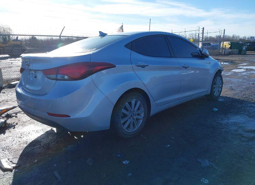 Photo 4 of 2014 Hyundai Elantra SE (VIN 5NPDH4AE8EH473120)