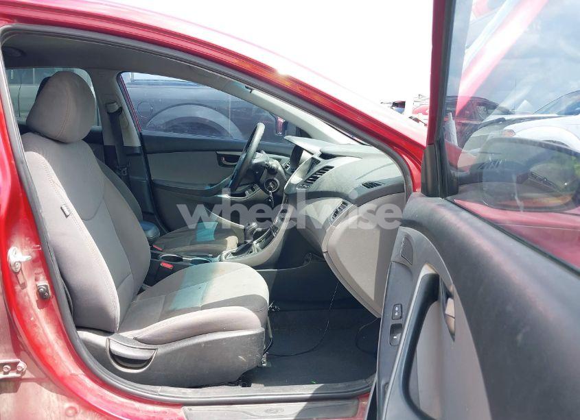 Photo 5 of 2014 Hyundai Elantra SE (VIN 5NPDH4AE8EH489043)