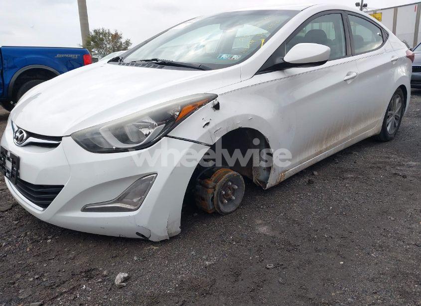 Photo 6 of 2014 Hyundai Elantra SE (VIN 5NPDH4AE8EH493836)