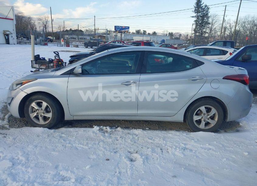Photo 13 of 2014 Hyundai Elantra SE (VIN 5NPDH4AE8EH494629)