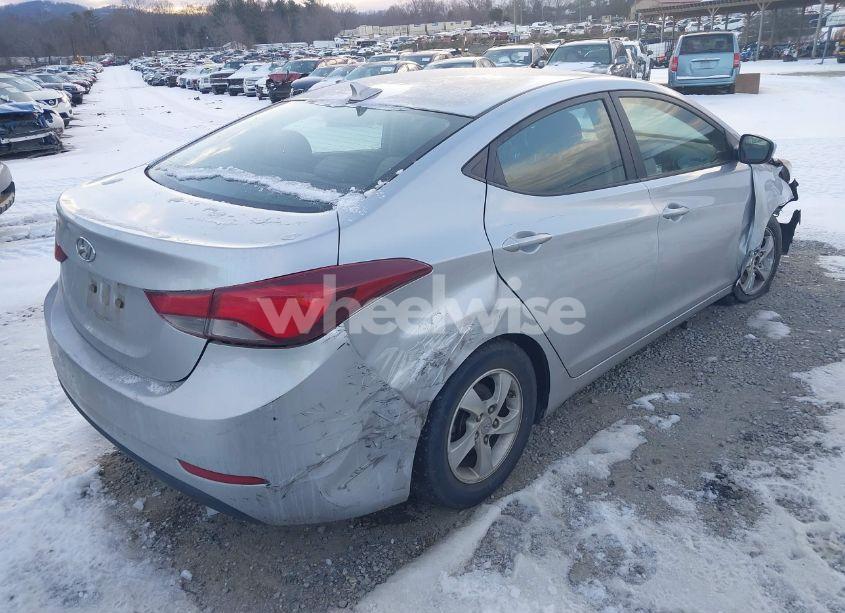 Photo 4 of 2014 Hyundai Elantra SE (VIN 5NPDH4AE8EH494629)