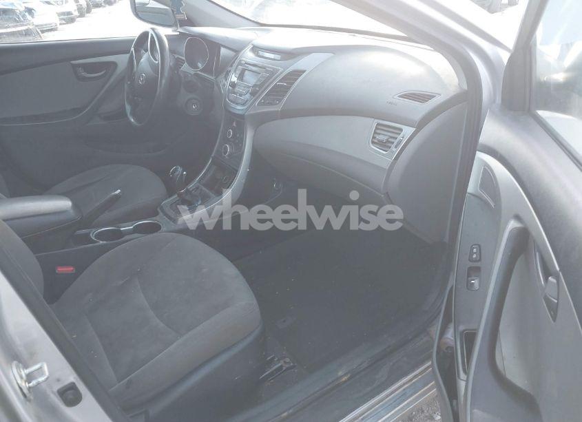 Photo 5 of 2014 Hyundai Elantra SE (VIN 5NPDH4AE8EH494629)