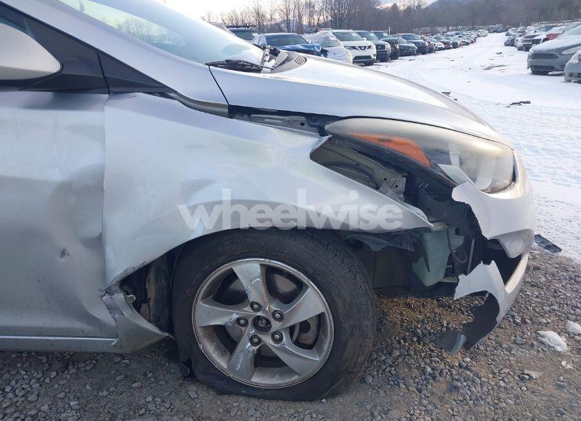 Photo 6 of 2014 Hyundai Elantra SE (VIN 5NPDH4AE8EH494629)