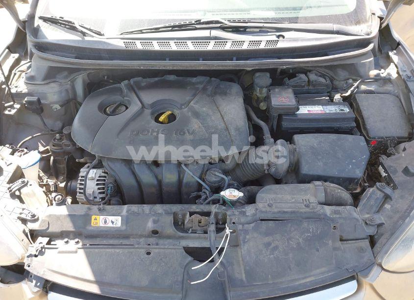 Photo 10 of 2014 Hyundai Elantra SE (VIN 5NPDH4AE8EH499703)