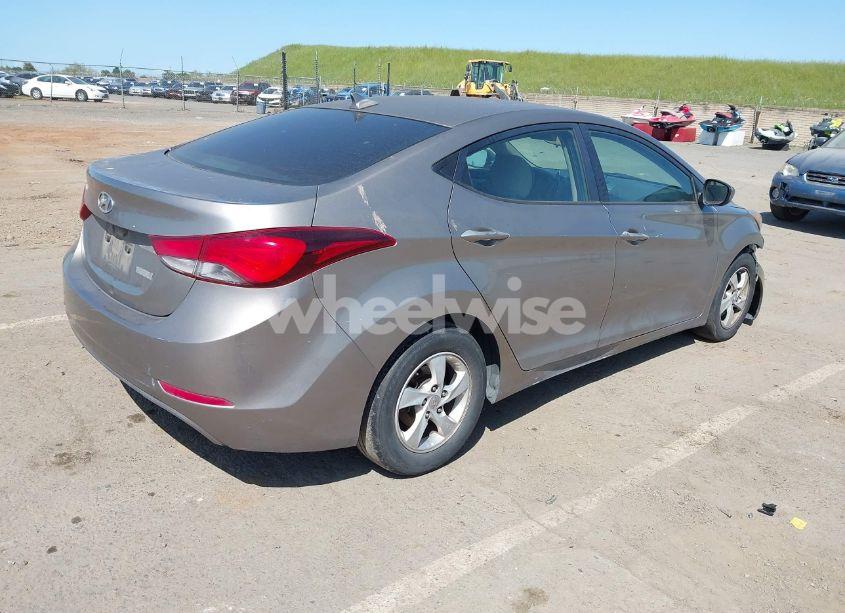 Photo 4 of 2014 Hyundai Elantra SE (VIN 5NPDH4AE8EH499703)