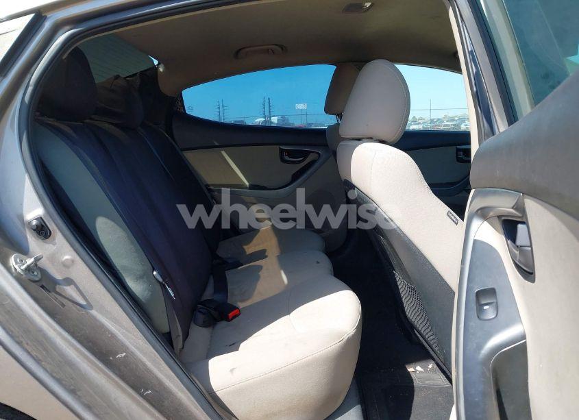 Photo 8 of 2014 Hyundai Elantra SE (VIN 5NPDH4AE8EH499703)